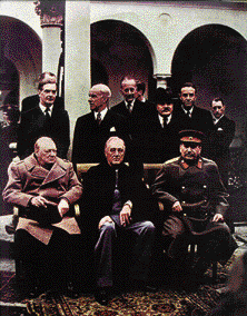 Líderes dos países aliados se encontram na Conferência de Yalta